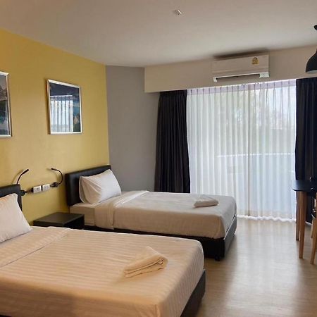 Hotel Dluxx Thammasat Pathum Thani Zewnętrze zdjęcie