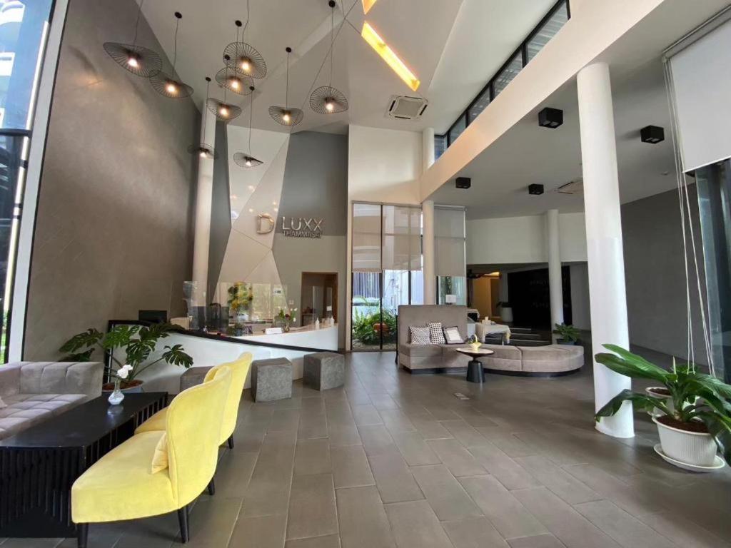 Hotel Dluxx Thammasat Pathum Thani Zewnętrze zdjęcie