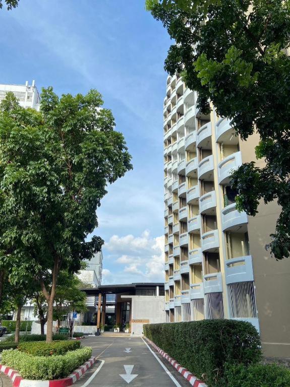 Hotel Dluxx Thammasat Pathum Thani Zewnętrze zdjęcie