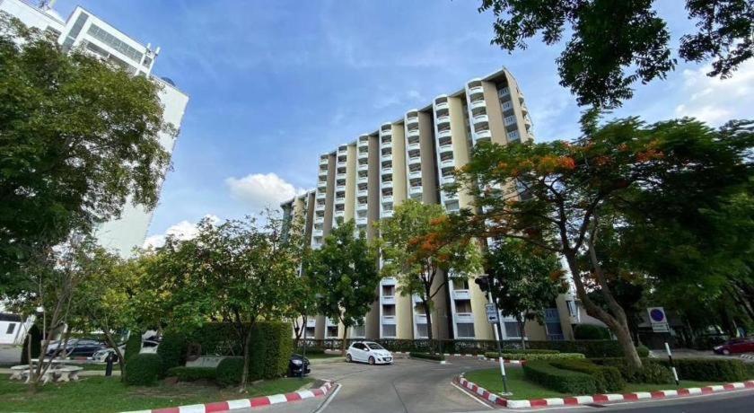 Hotel Dluxx Thammasat Pathum Thani Zewnętrze zdjęcie