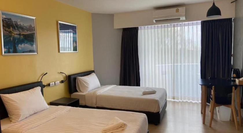 Hotel Dluxx Thammasat Pathum Thani Zewnętrze zdjęcie