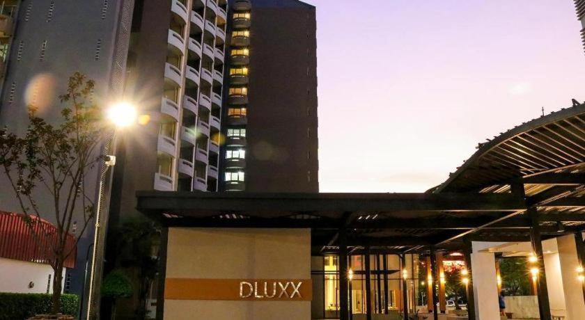 Hotel Dluxx Thammasat Pathum Thani Zewnętrze zdjęcie