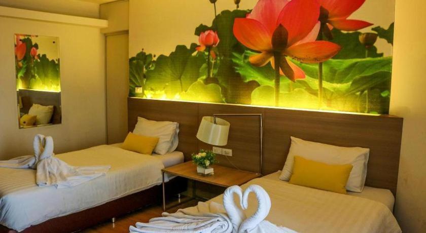 Hotel Dluxx Thammasat Pathum Thani Zewnętrze zdjęcie